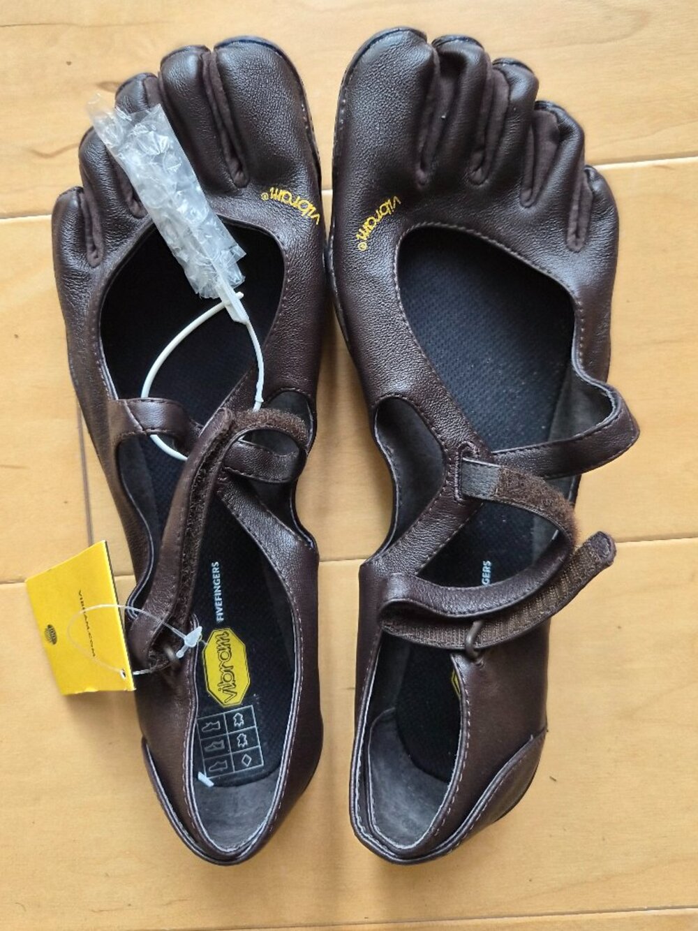 Vibram Brown Leather Five Fingers Sz 40